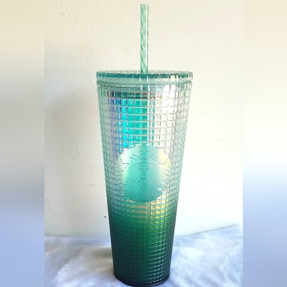 Starbucks Seasonal Green Ombre Grid 24oz Venti Tumbler - Picture 9 of 9